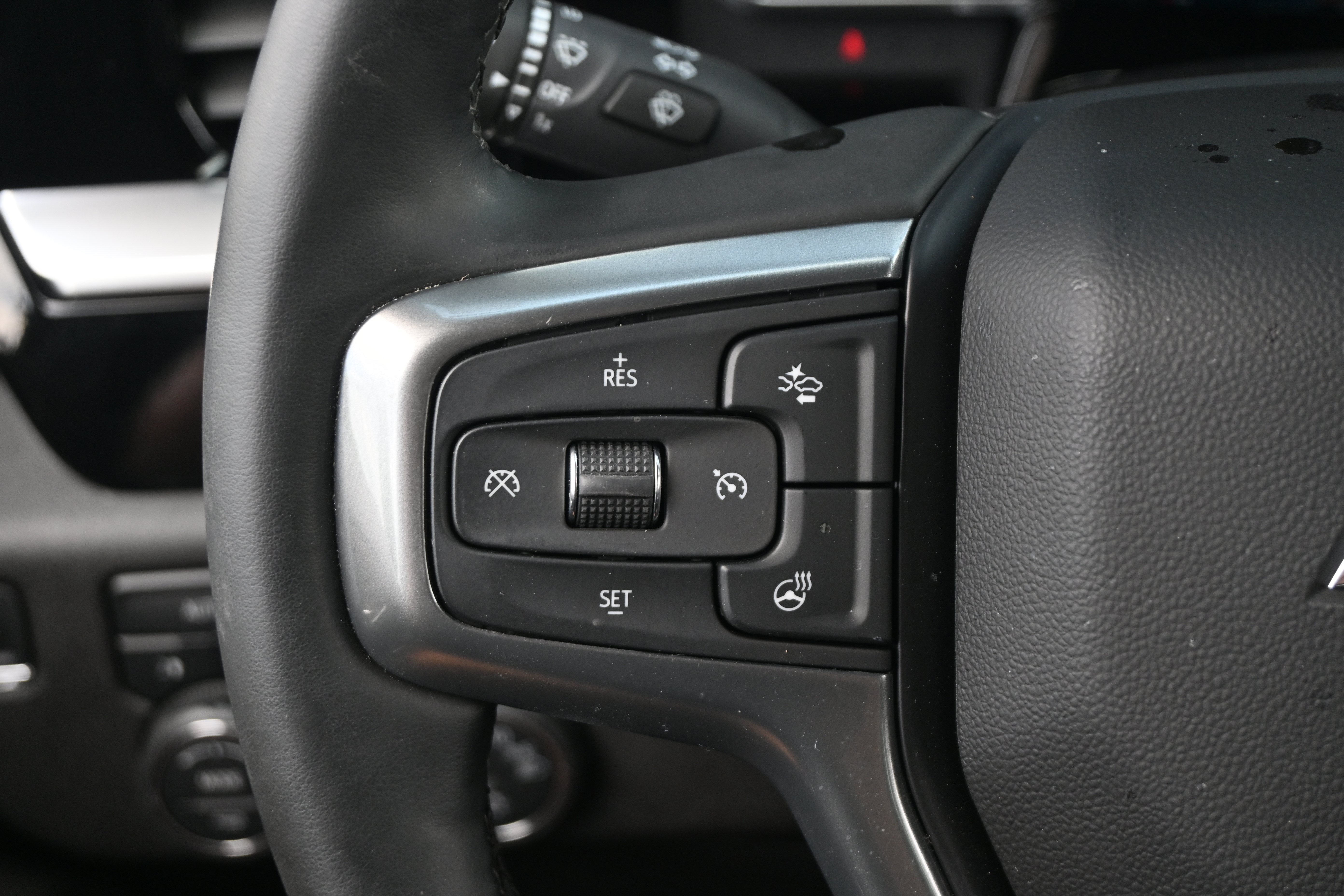 Used 2026 Chevrolet Silverado 1500 LT w/ LPO, Liner Protection Package AWD/4WD image 46