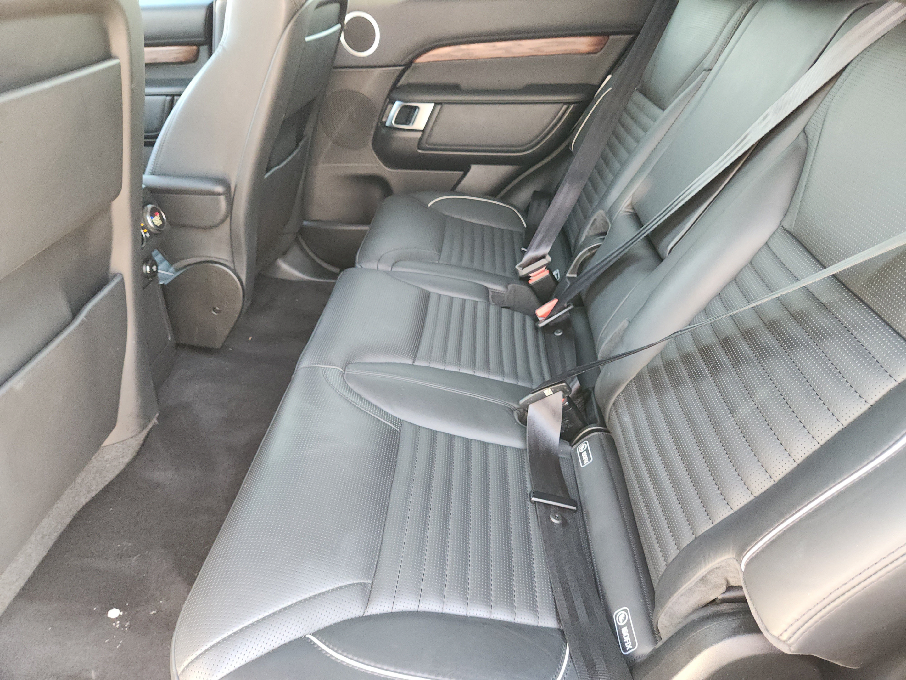 Used 2018 Land Rover Discovery HSE Luxury AWD/4WD image 26