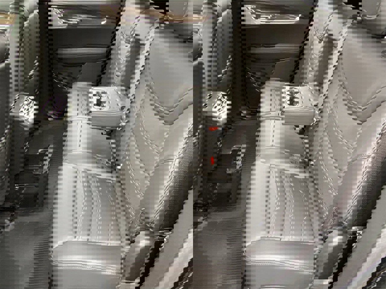 Certified 2024 Cadillac XT6 Sport w/ Platinum Package image 18