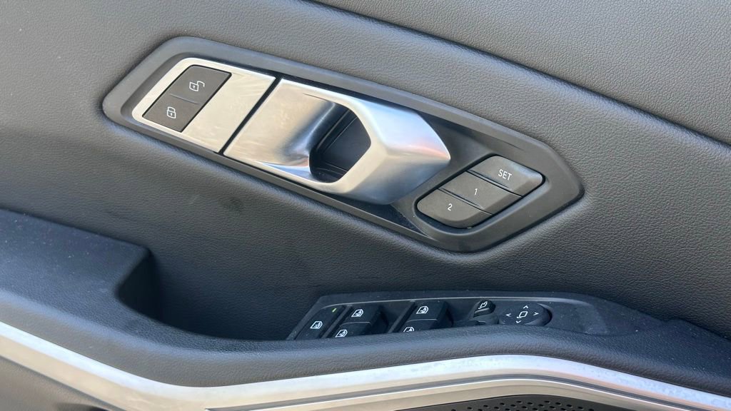 Certified 2023 BMW 330i xDrive Sedan w/ Driving Assistance Package AWD/4WD image 18