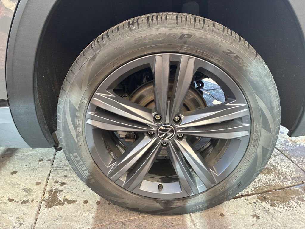 Used 2021 Volkswagen Atlas Cross Sport SE image 10