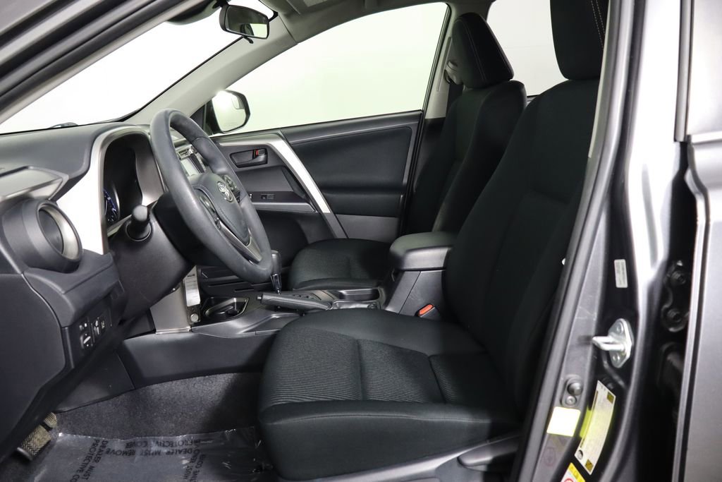 Used 2017 Toyota RAV4 LE image 15