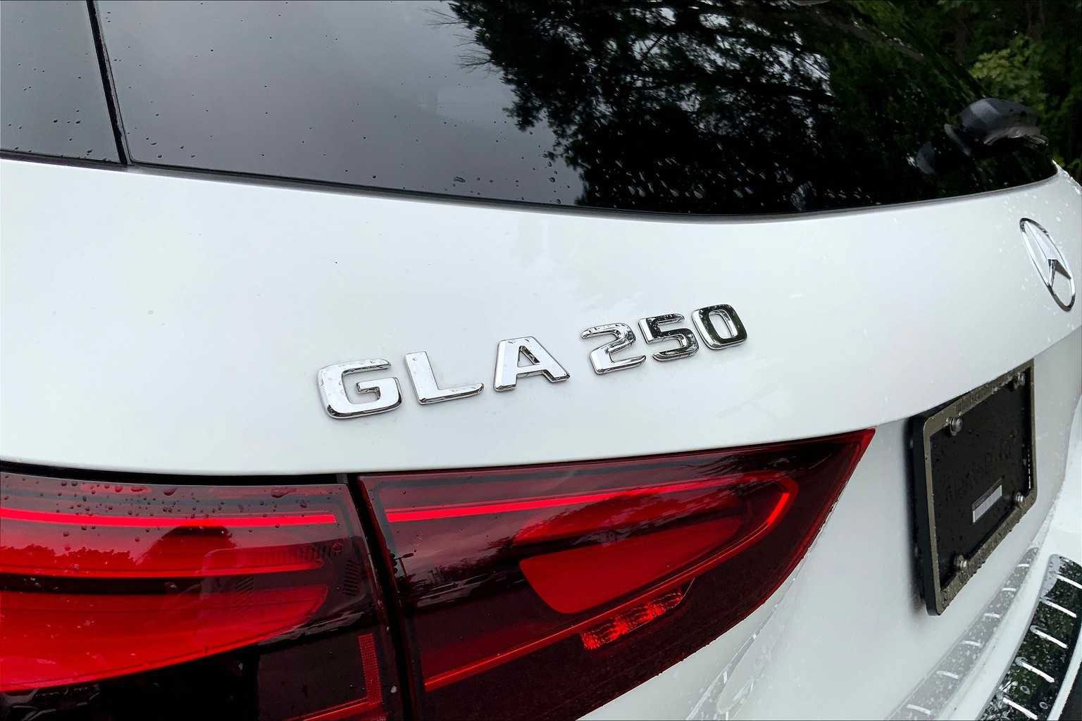 New 2026 Mercedes-Benz GLA 250 4MATIC image 19