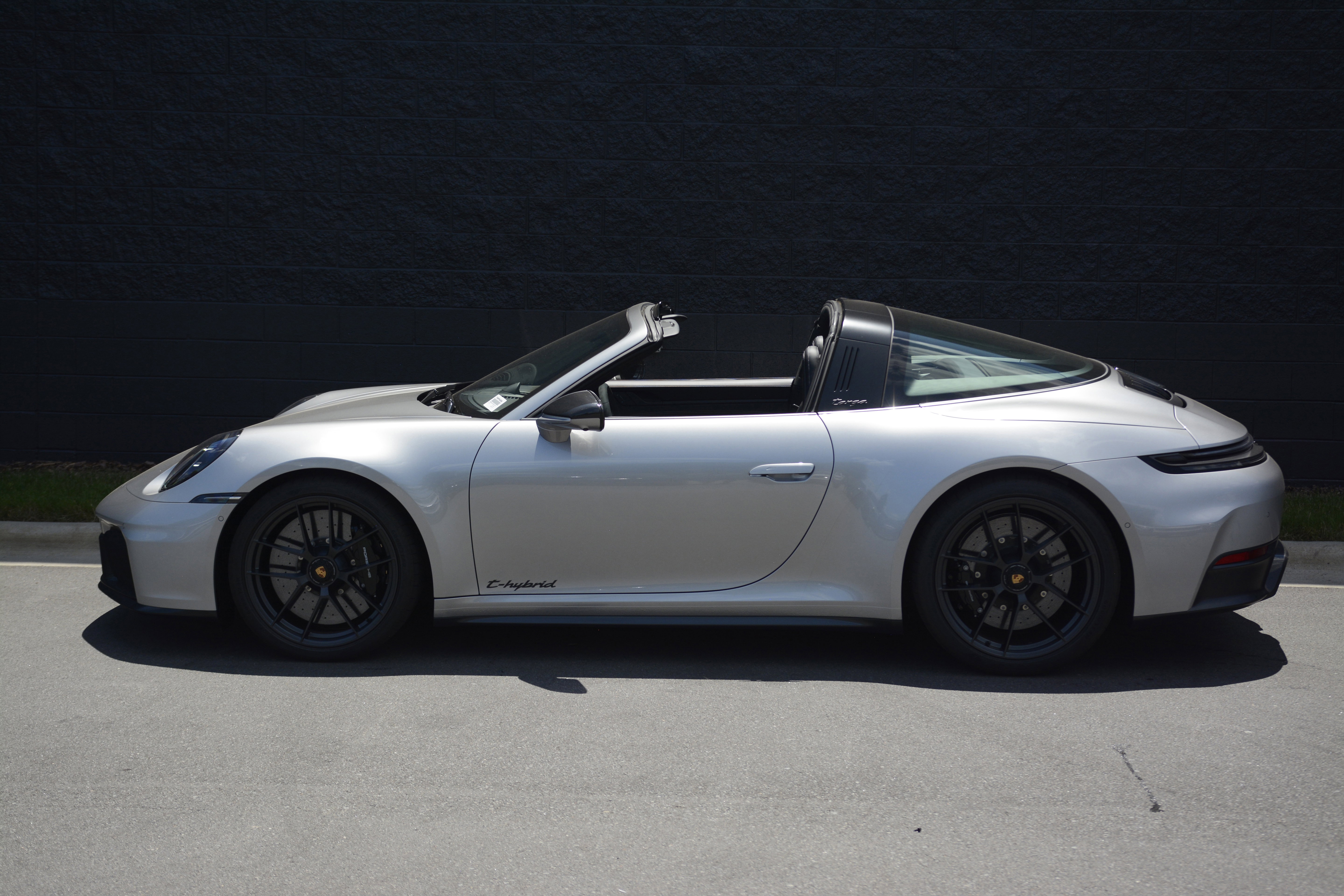 Certified 2026 Porsche 911 Targa 4 GTS AWD/4WD image 2