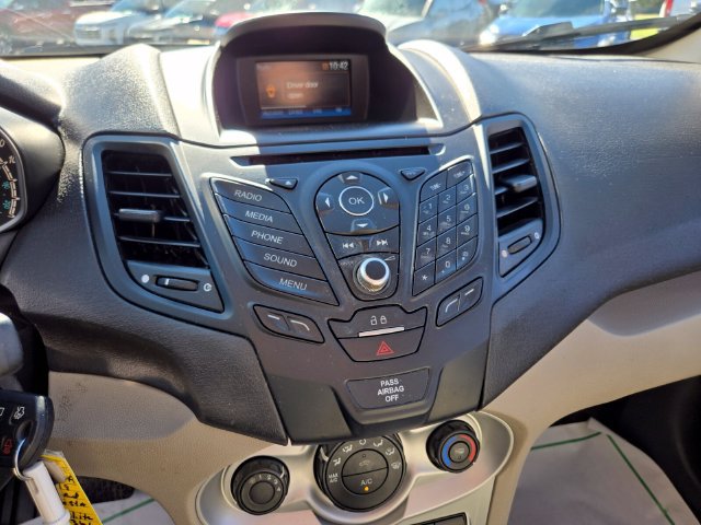 Used 2018 Ford Fiesta SE FWD image 25