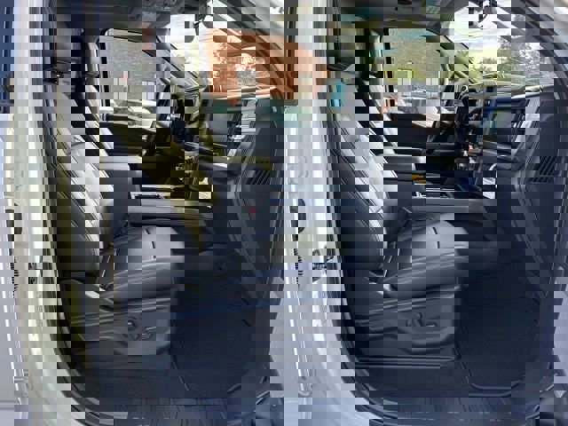 New 2025 Ford F250 Lariat w/ Lariat Ultimate Package image 16