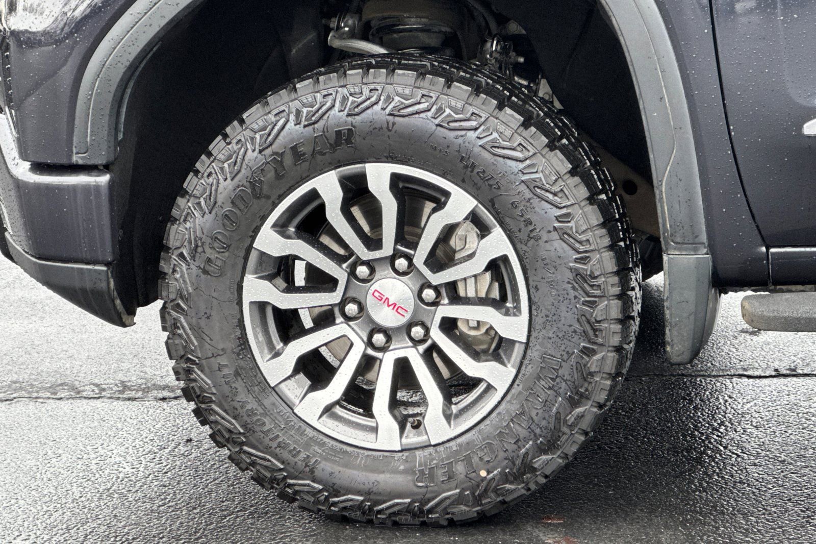 Used 2023 GMC Sierra 1500 AT4 w/ AT4 Premium Package image 32