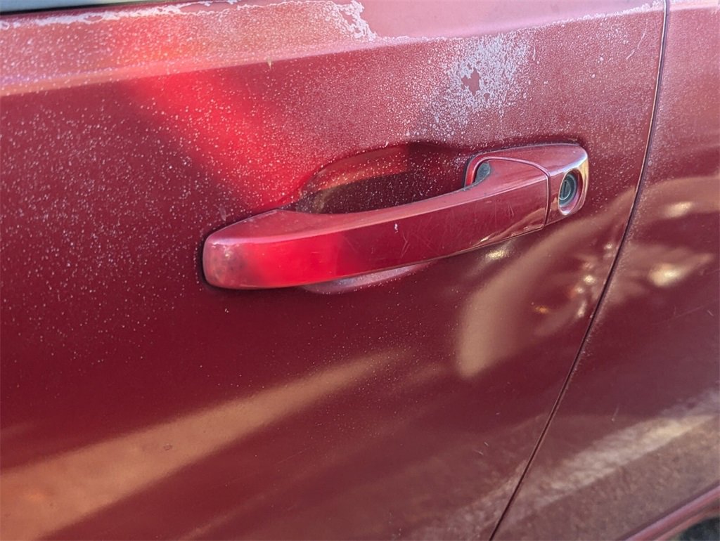 Used 2013 Dodge Avenger SE image 7