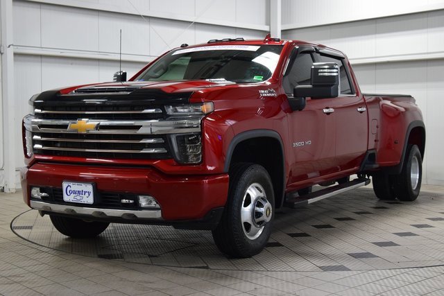 Used 2022 Chevrolet Silverado 3500 High Country w/ Safety Package II image 3