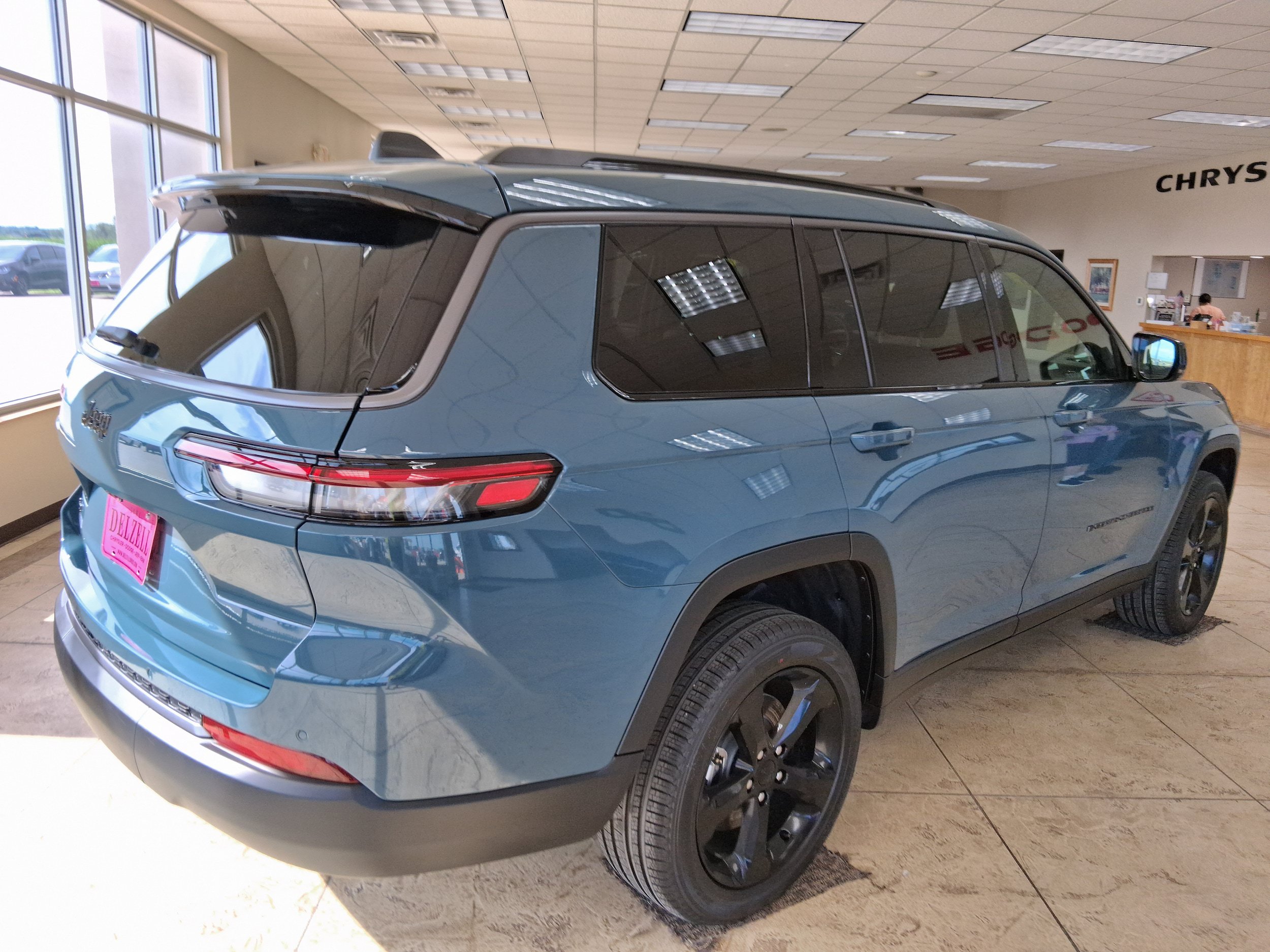 New 2026 Jeep Grand Cherokee L Limited w/ Limited Altitude Package AWD/4WD image 8