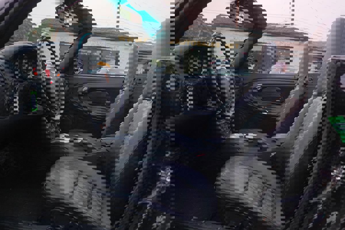 Used 2004 Porsche 911 Carrera 4S image 11