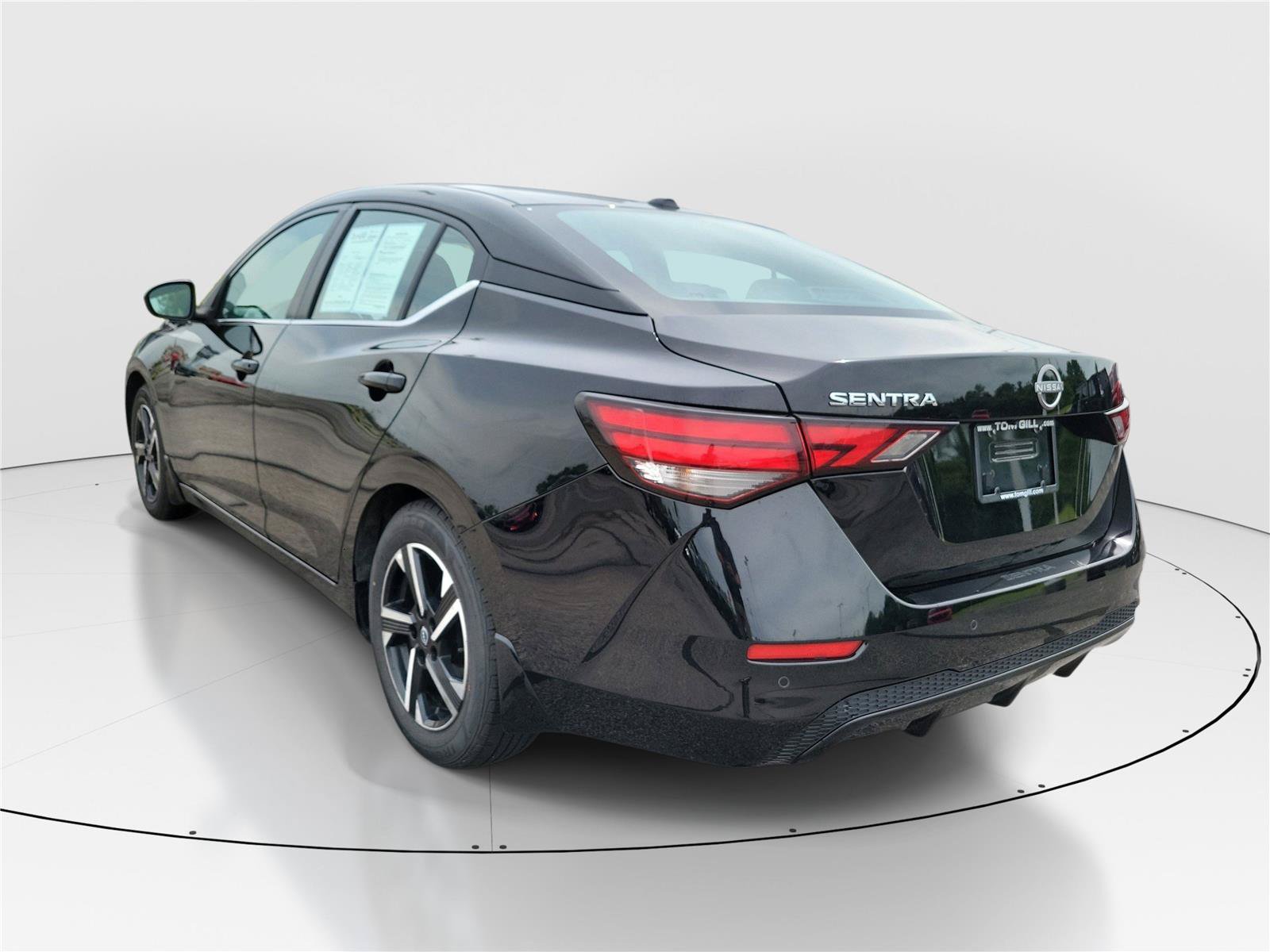 Used 2024 Nissan Sentra SV FWD image 3
