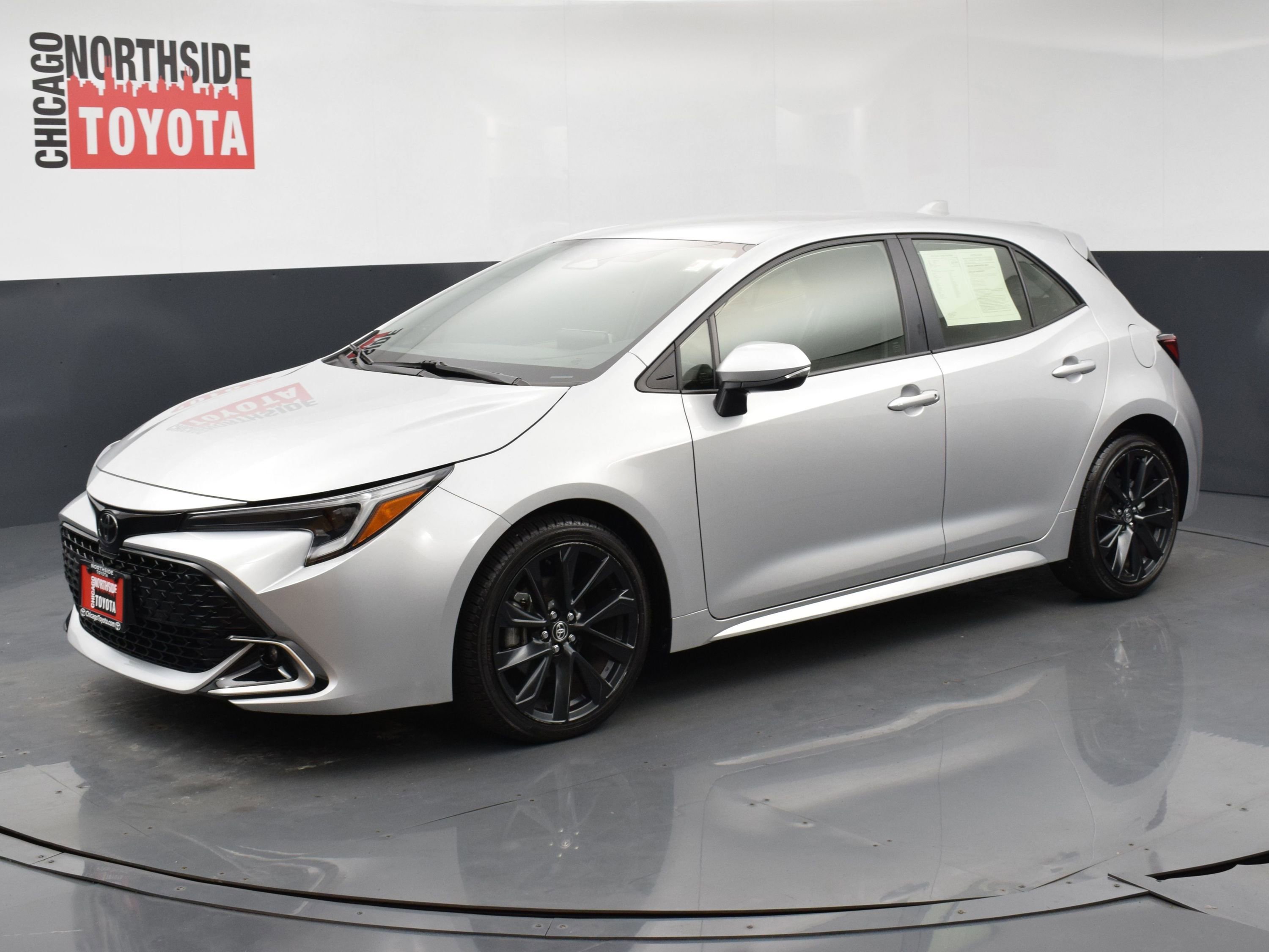 Used 2024 Toyota Corolla XSE FWD image 8