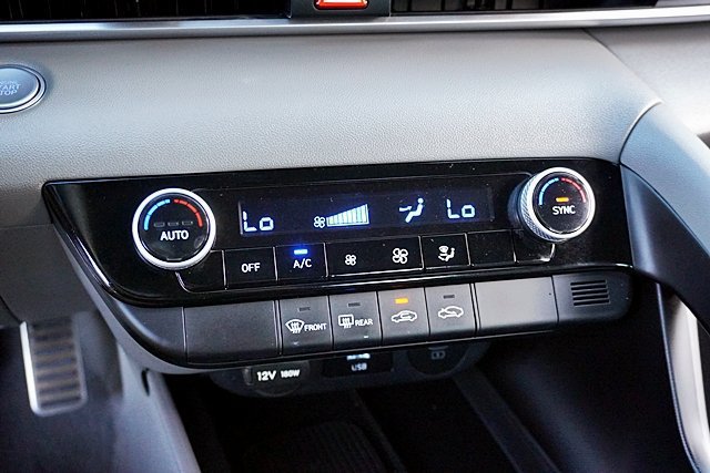 Certified 2026 Hyundai Elantra Sport FWD image 37