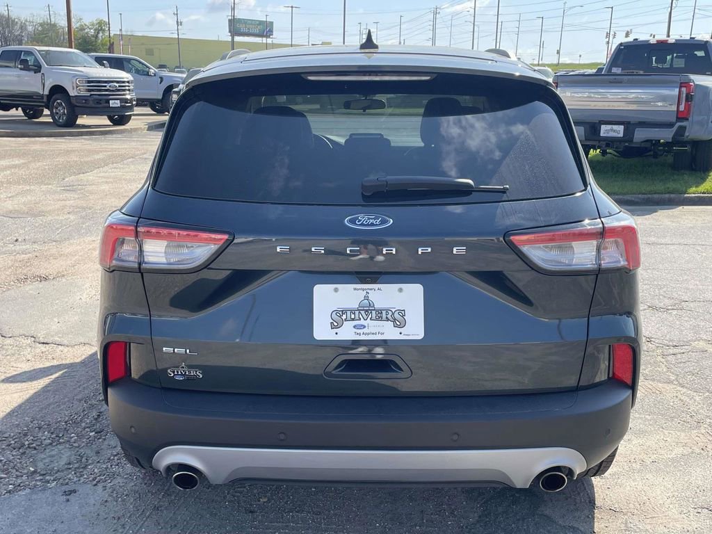 Used 2022 Ford Escape SEL w/ Technology Package image 4