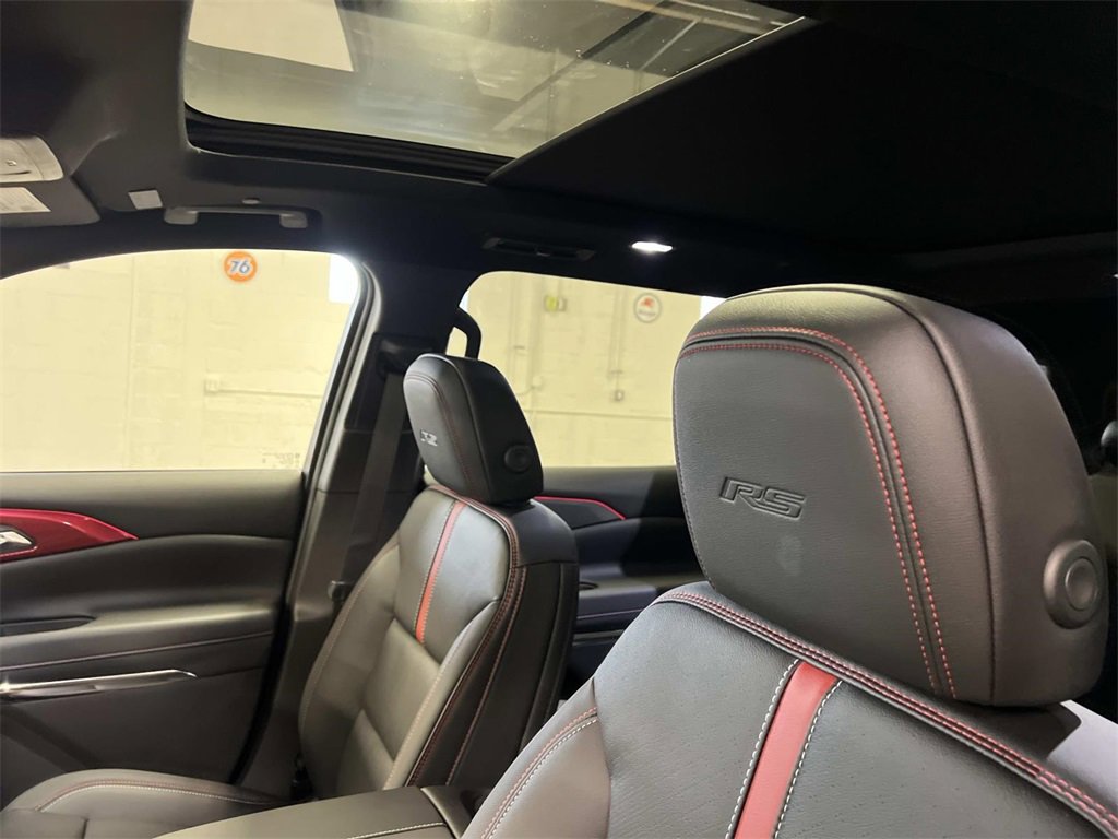 New 2026 Chevrolet Traverse RS w/ LPO, Floor Liner Package image 16