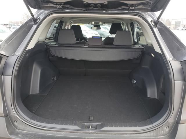 Used 2025 Toyota RAV4 XLE AWD/4WD image 7