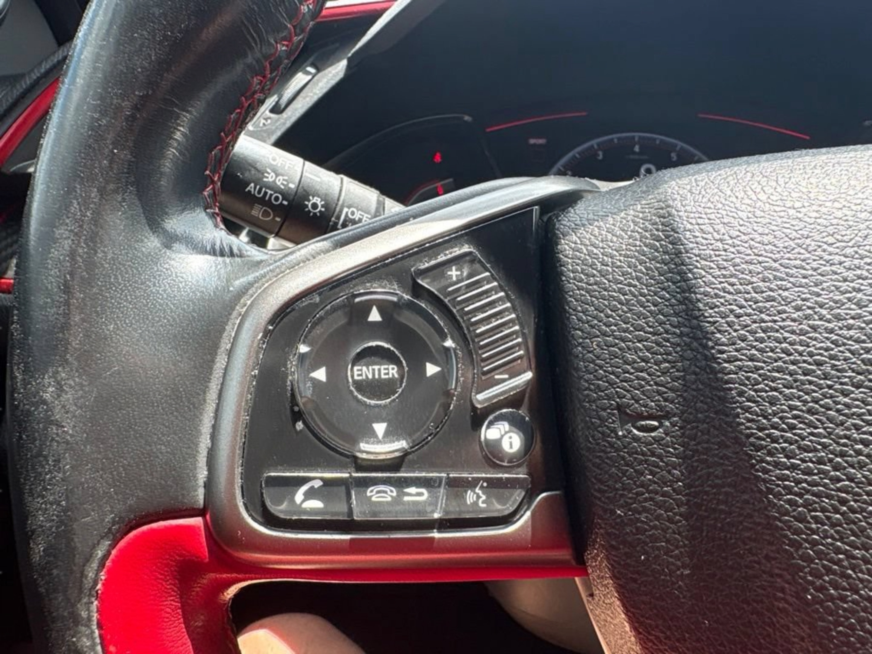 Used 2018 Honda Civic Type R image 9