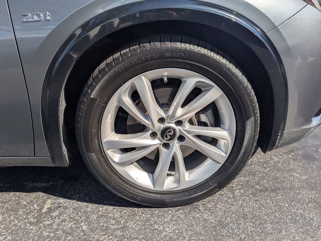 Used 2018 INFINITI QX30 image 26