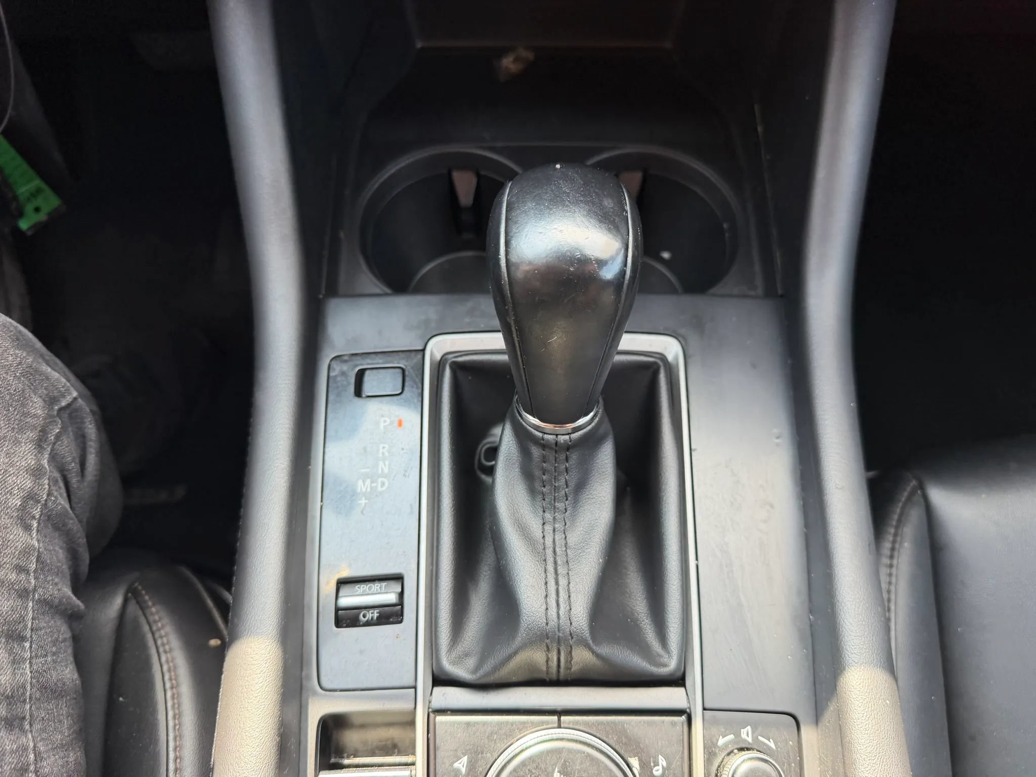 Used 2020 MAZDA MAZDA3 Hatchback FWD image 18