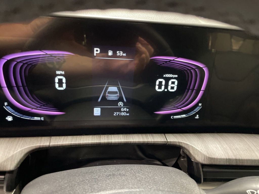 Used 2024 Kia Telluride EX w/ EX Captain's Chair Package image 8