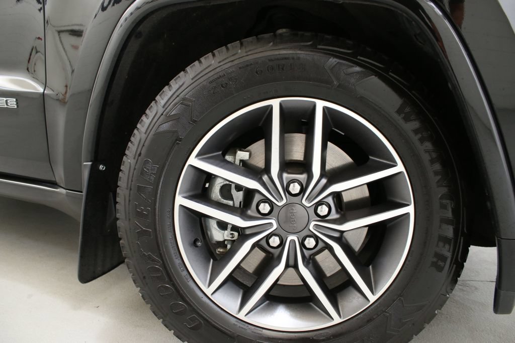 Used 2021 Jeep Grand Cherokee Overland AWD/4WD image 33