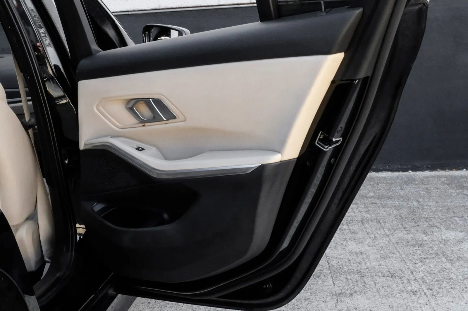 Used 2021 BMW 330i Sedan w/ Convenience Package image 49