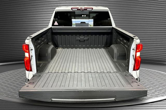 Certified 2025 Chevrolet Silverado 1500 High Country w/ Technology Package AWD/4WD image 6