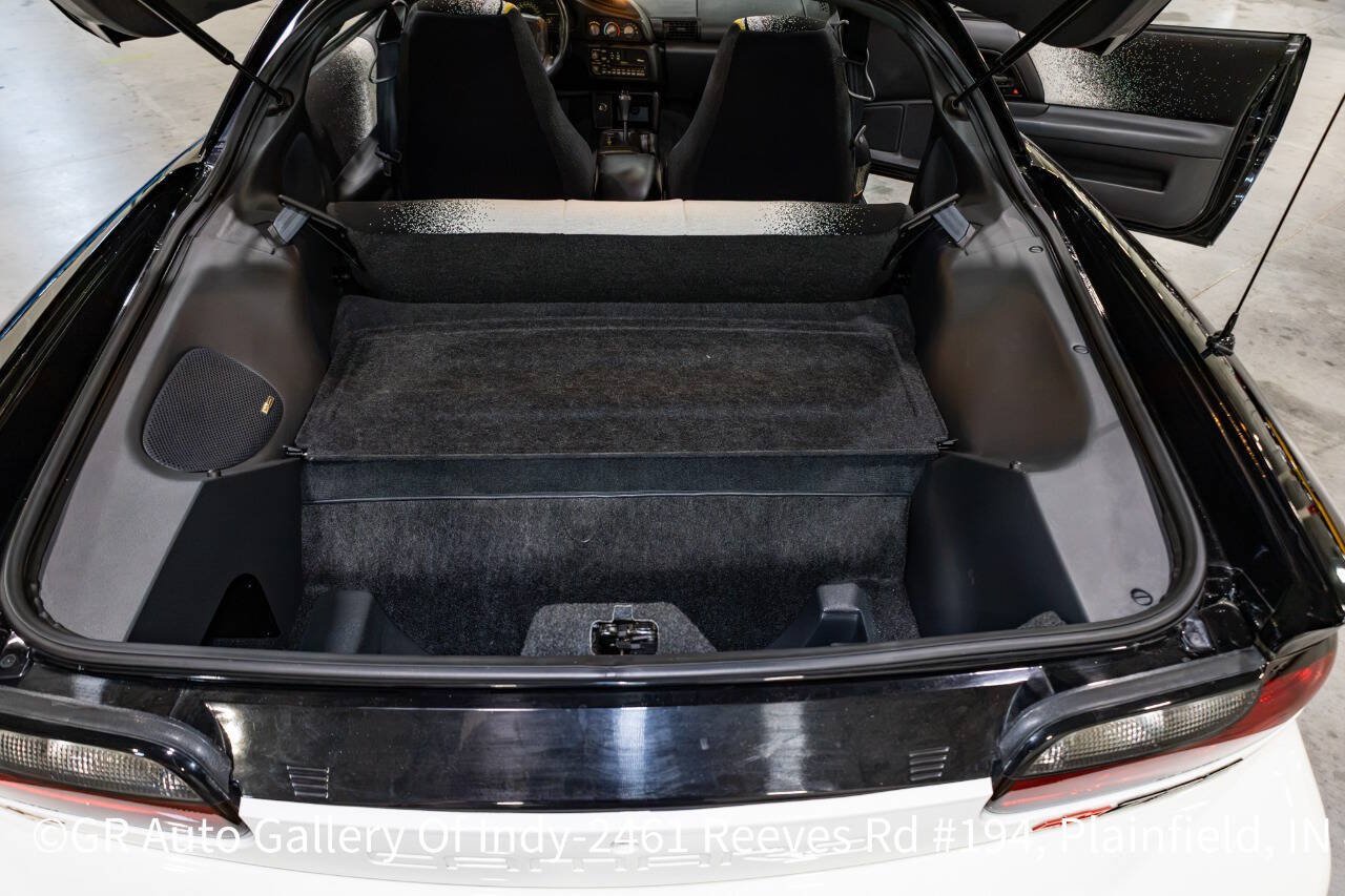 Used 1993 Chevrolet Camaro Z28 RWD image 39