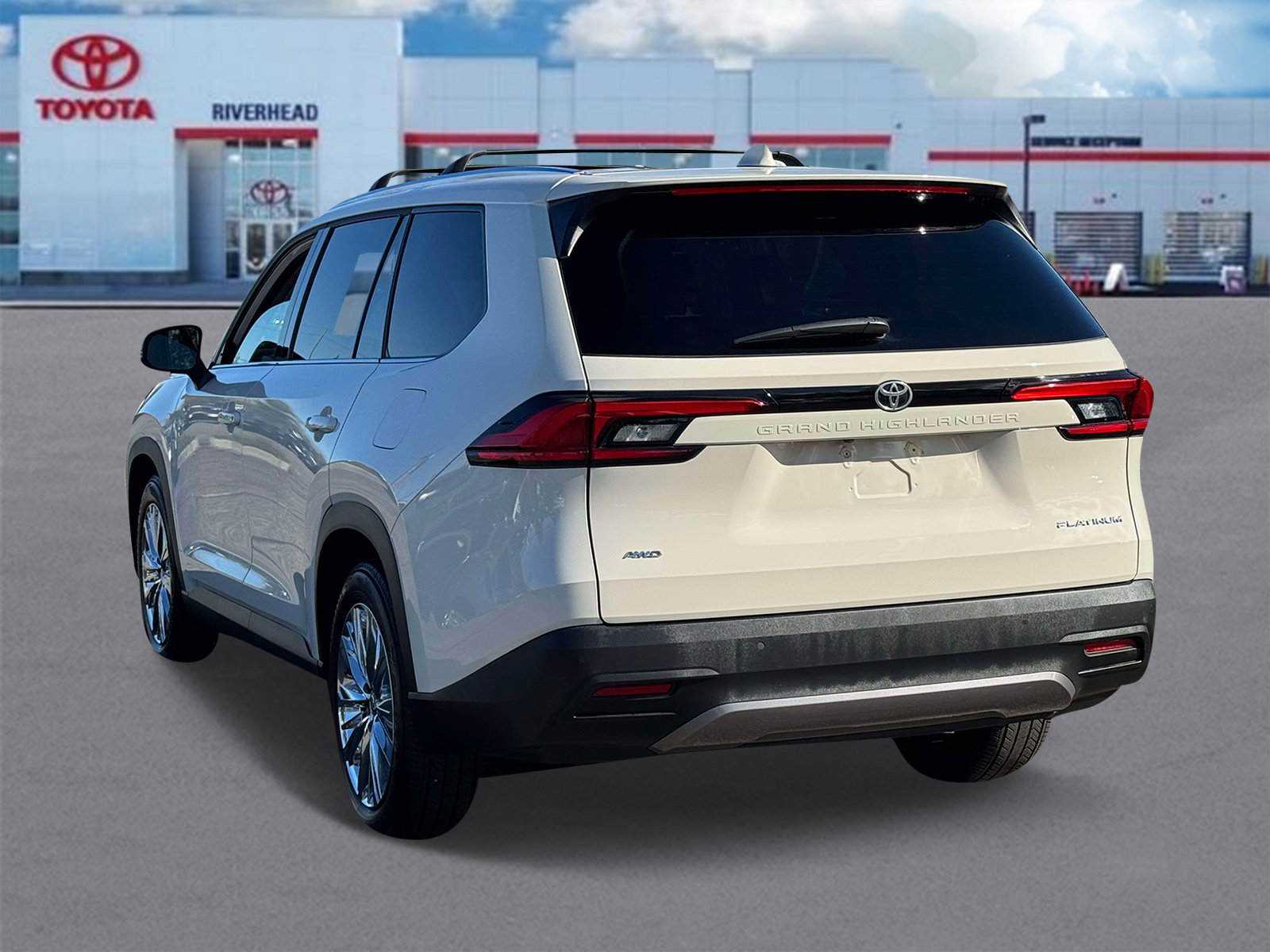 Used 2024 Toyota Grand Highlander Platinum image 4