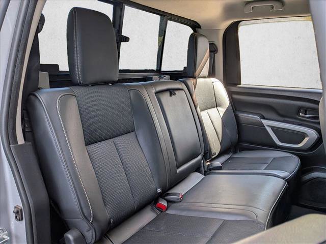 Used 2019 Nissan Titan PRO-4X image 17