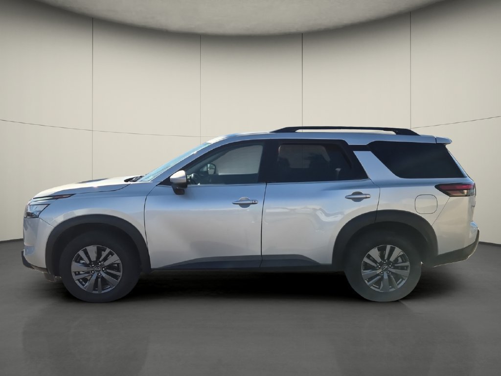 Used 2024 Nissan Pathfinder SV FWD image 4