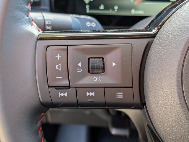 New 2026 Nissan Kicks SR w/ Cold Weather Package AWD/4WD image 17