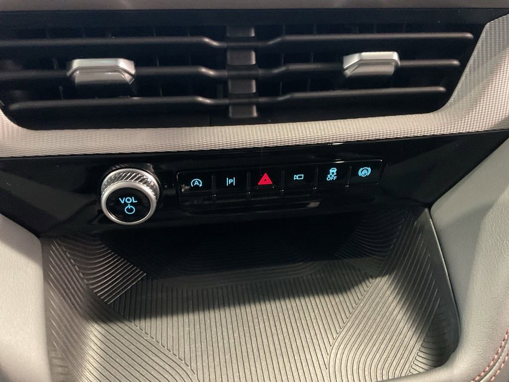 New 2026 Ford Explorer Active w/ Active Comfort Package image 15