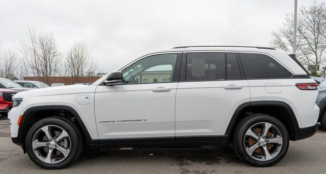 Used 2024 Jeep Grand Cherokee Limited 4xe w/ Luxury Tech Group II image 9