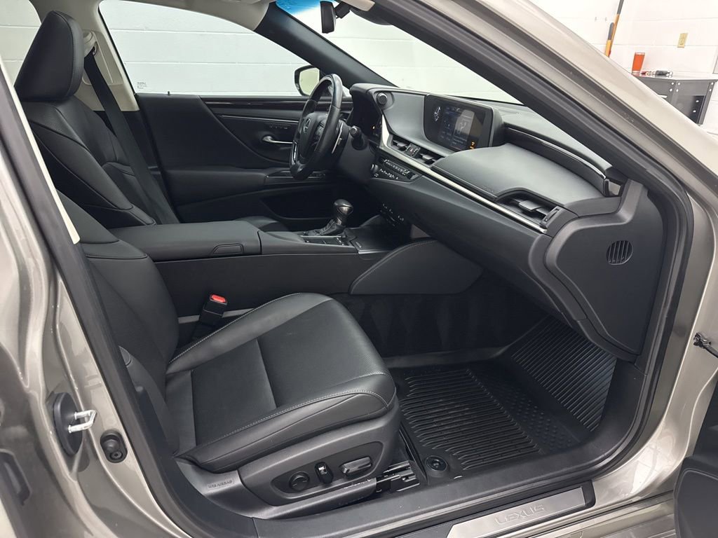 Used 2020 Lexus ES 350 w/ Premium Package image 47