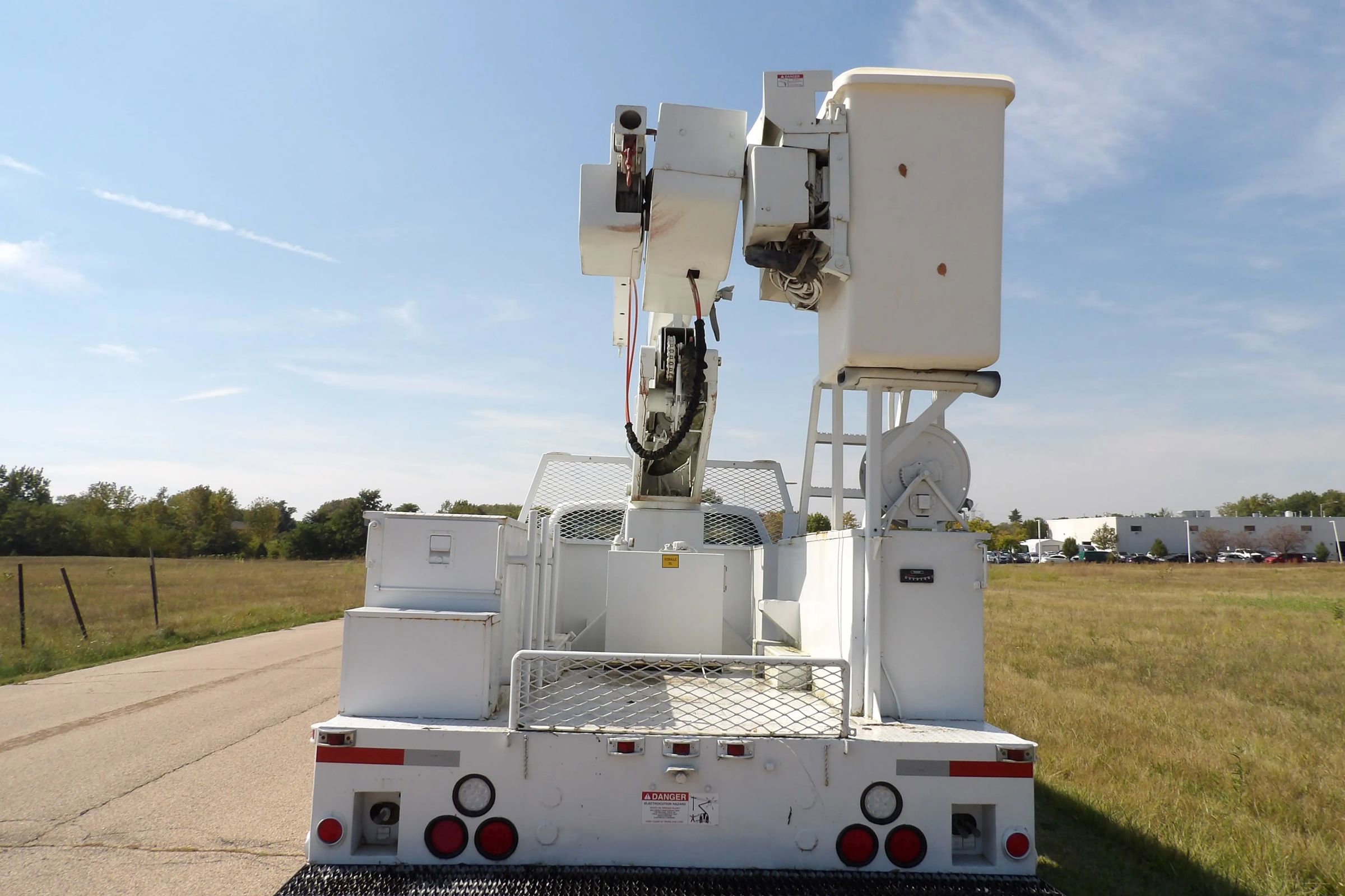 Used 2007 Ford F550 2WD Regular Cab Super Duty image 10