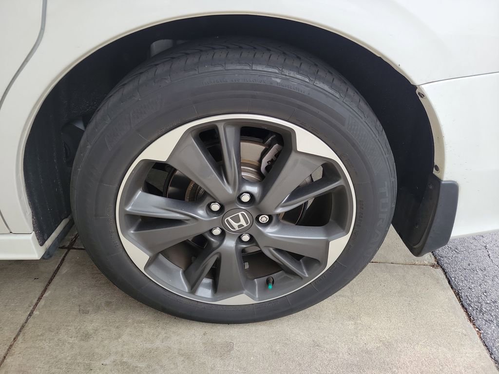 Used 2023 Honda Odyssey Elite image 16