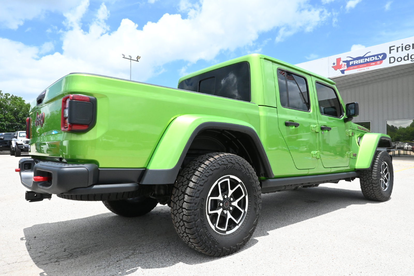 New 2025 Jeep Gladiator Rubicon w/ Convenience Group AWD/4WD image 3