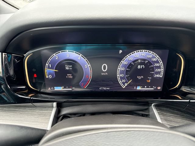 Used 2023 Jeep Wagoneer Series III w/ Preferred Equipment Group AWD/4WD image 15