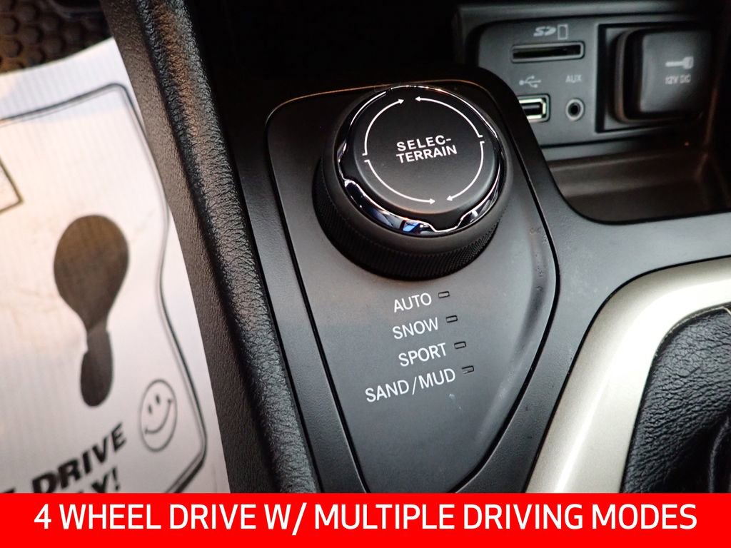 Used 2014 Jeep Cherokee Latitude w/ Cold Weather Group image 5