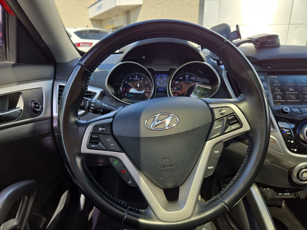 Used 2015 Hyundai Veloster w/ Option Group 03 FWD image 16