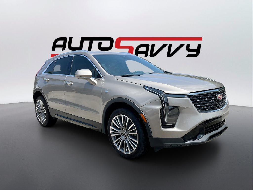 Used 2025 Cadillac XT4 Premium Luxury FWD image 1