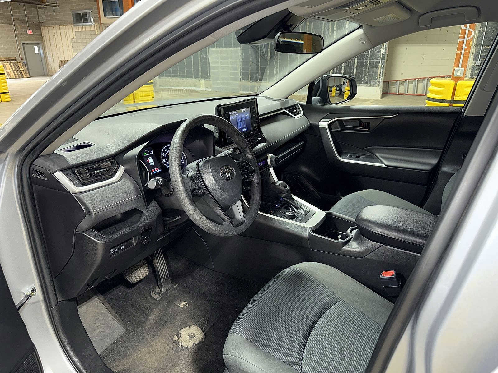 Certified 2022 Toyota RAV4 LE image 27