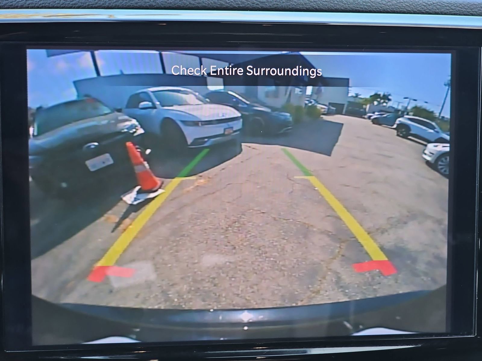 Used 2025 Chrysler Pacifica Select FWD image 29