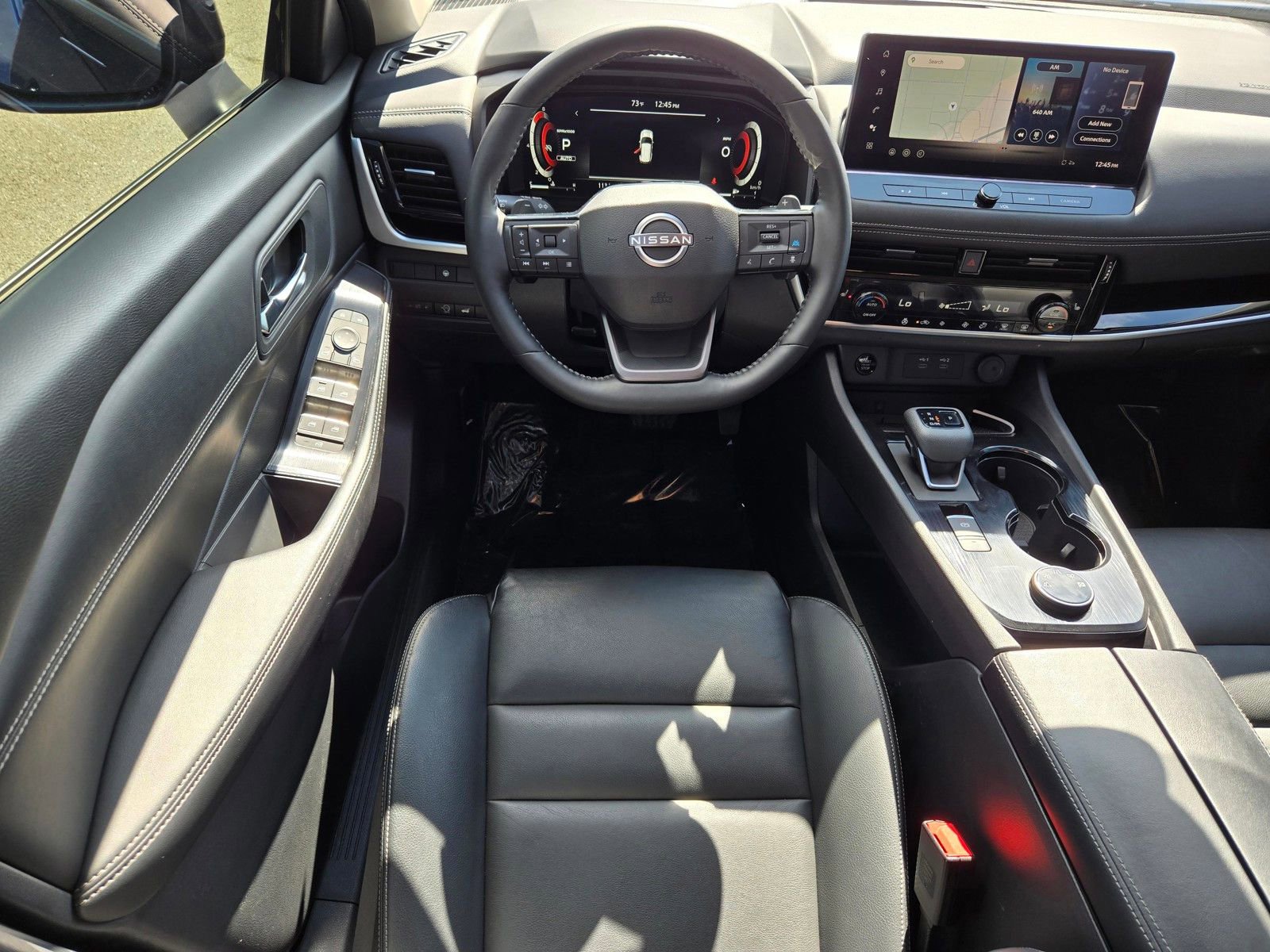 Used 2025 Nissan Rogue SL image 11