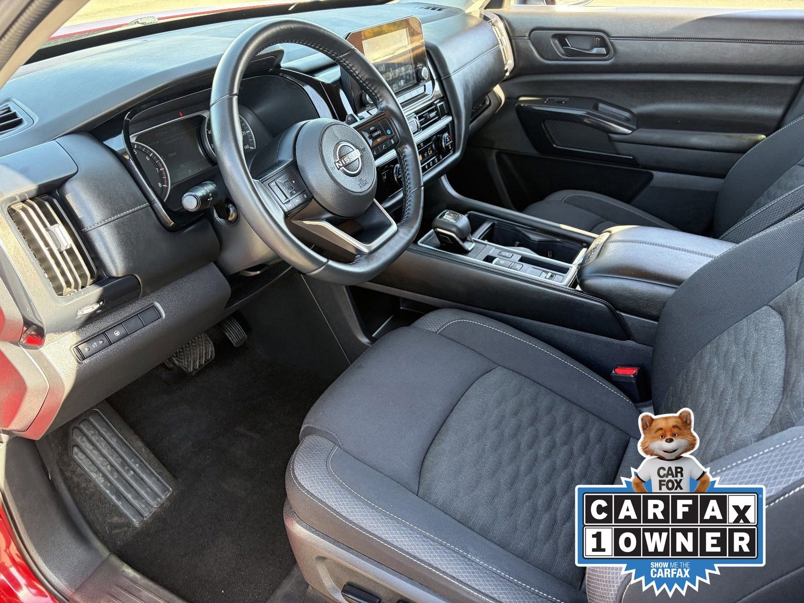 Certified 2024 Nissan Pathfinder SV w/ Black Appearance Package image 19