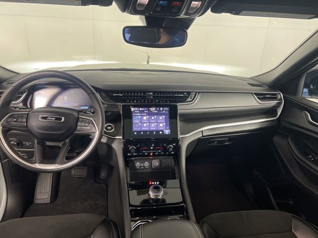 Certified 2023 Jeep Grand Cherokee L Laredo image 27