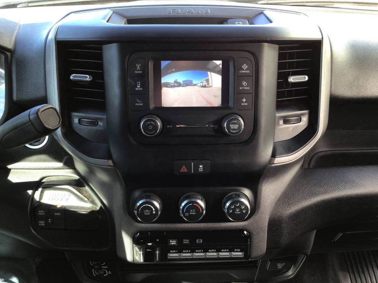 Used 2022 RAM 5500 Tradesman w/ Max Tow Package AWD/4WD image 25