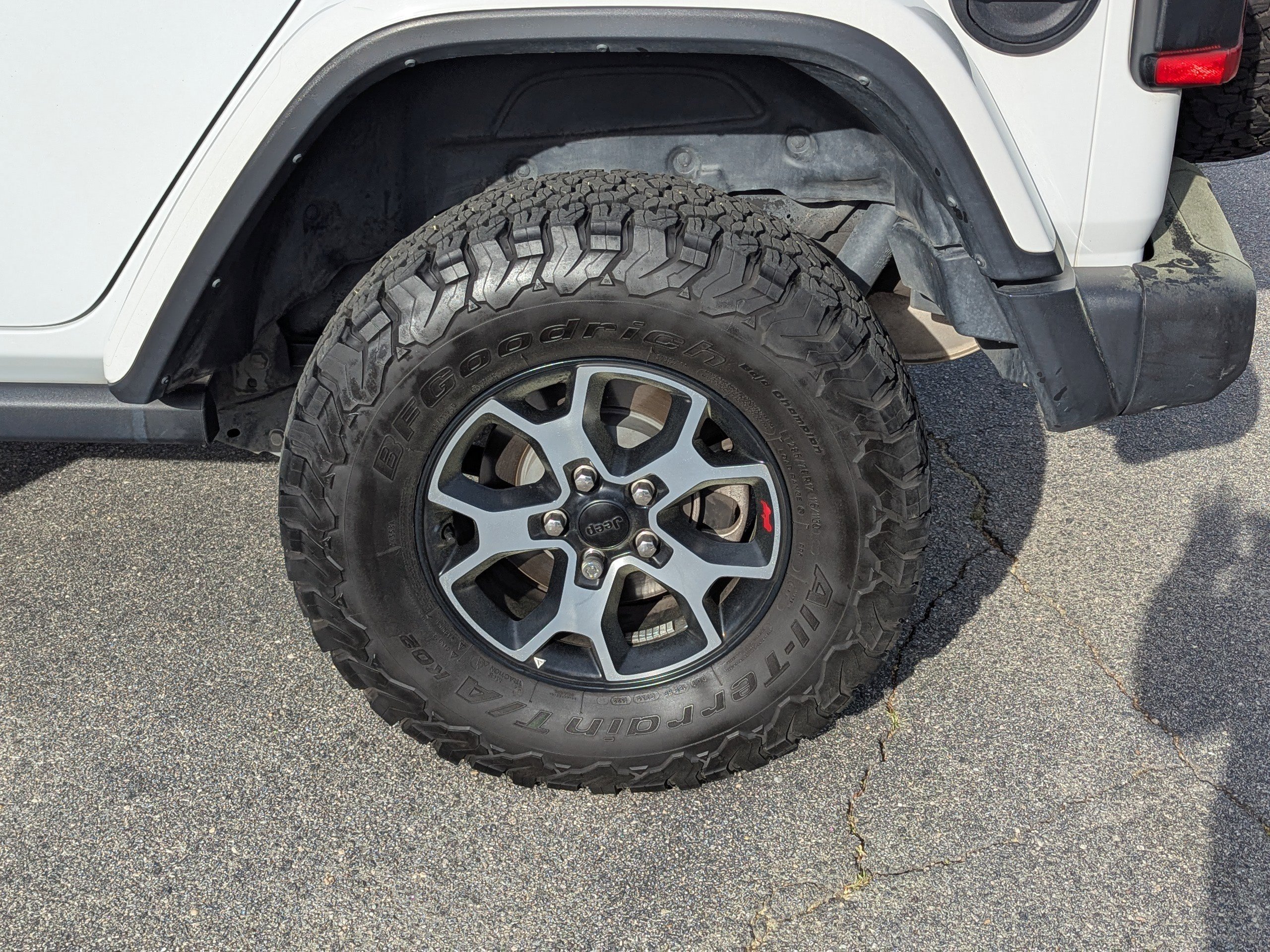 Certified 2022 Jeep Wrangler Unlimited Rubicon w/ Steel Bumper Group image 30